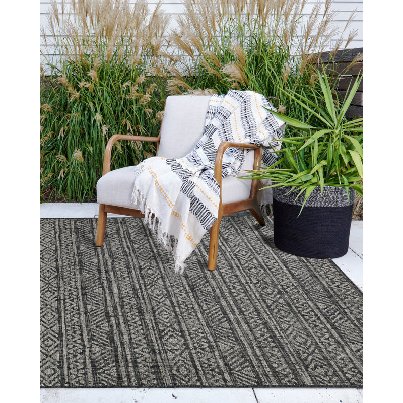 Jinita Striped Indoor / Outdoor Rug, Rectangle 5'2" x 7'6"