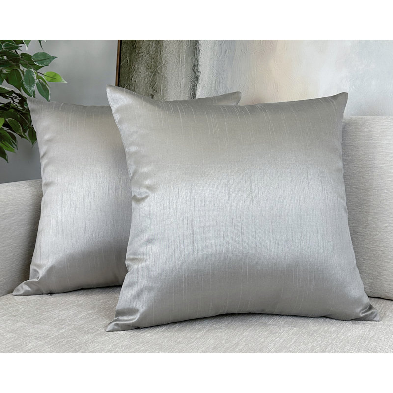 Taies d'oreiller carrées en fausse soie, 61 x 61 cm, argentées (lot de 2), Argent