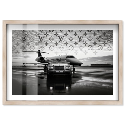 Décoration murale chambre à coucher Pinnacle of Luxury Shadowbox Print par Notoriart, cadre blond, 25 x 17