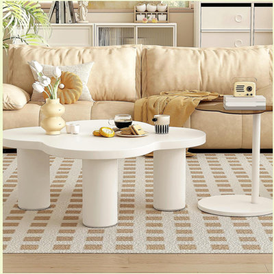 Ensemble de 2 tables basses de forme irrégulière avec quatre pieds à colonne romaine et table de bout avec plateau en verre pour salon U-Can