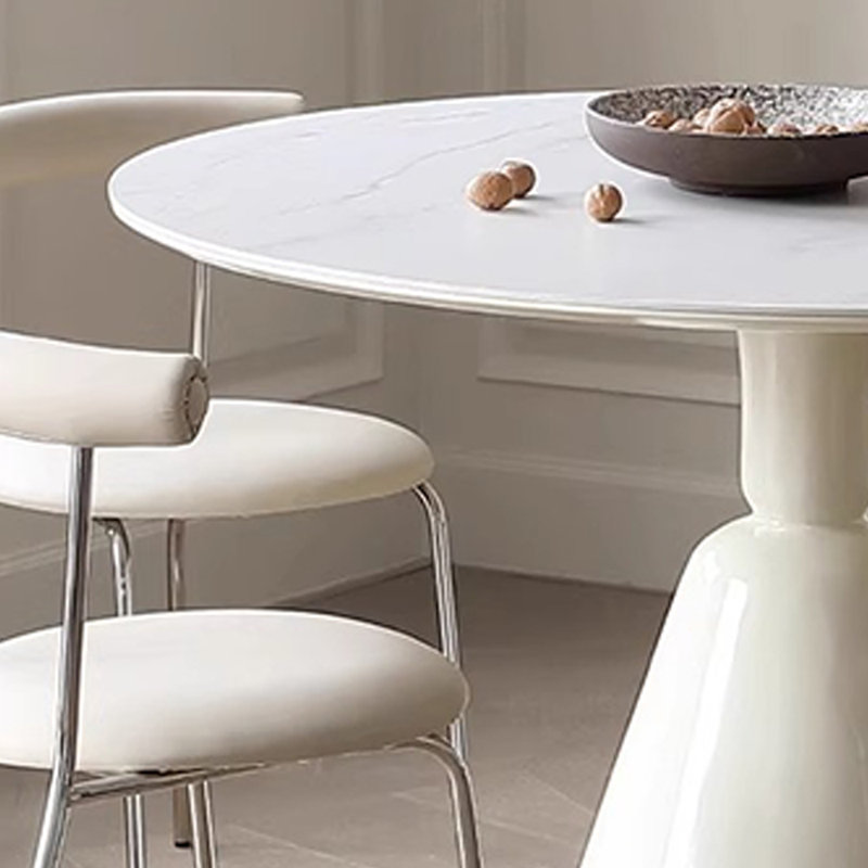Chaise de table ronde simple Butter Wind, H 29,5 po x L 47,2 po x l 47,2 po