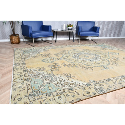 Vintage Turkish Oversize Oriental Rug in Beige for Classic Home Living Room Decor and Antique Bohemian Style
