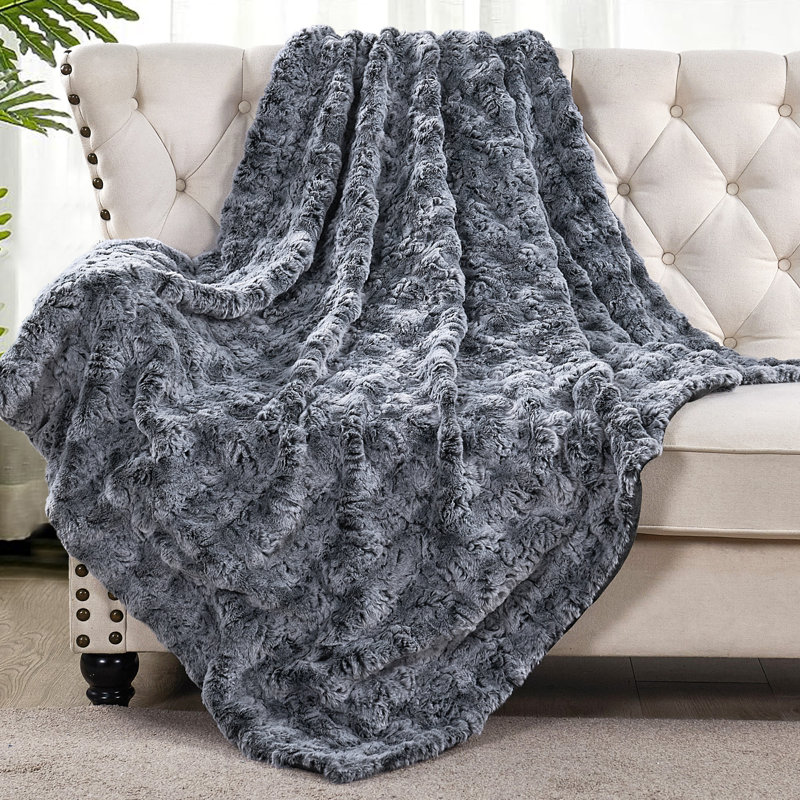 Jeté en fausse fourrure en peluche Variegated, Gris foncé