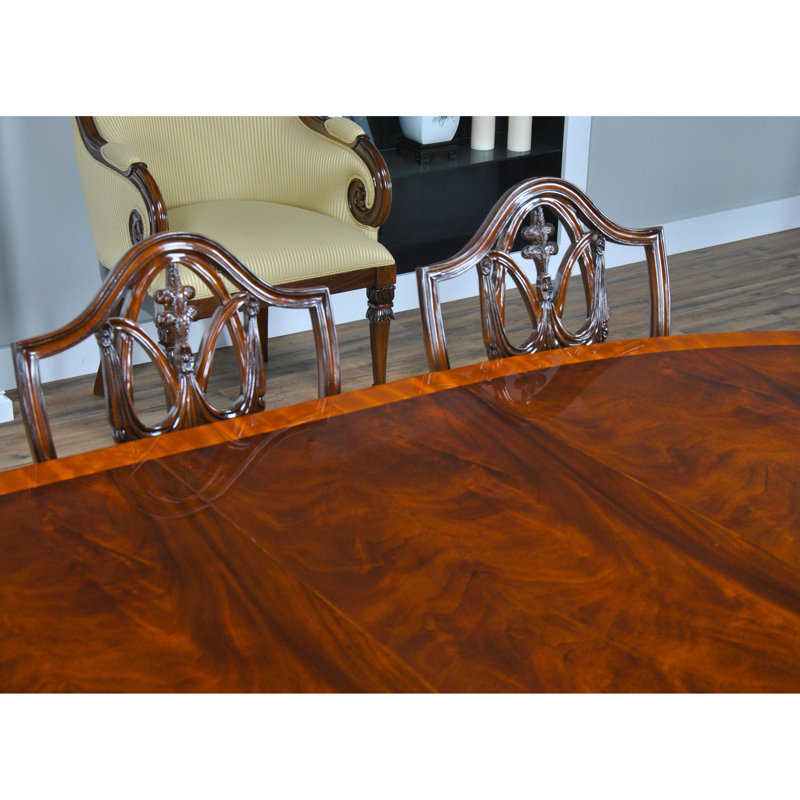 Table de salle à manger en bois massif acajou
