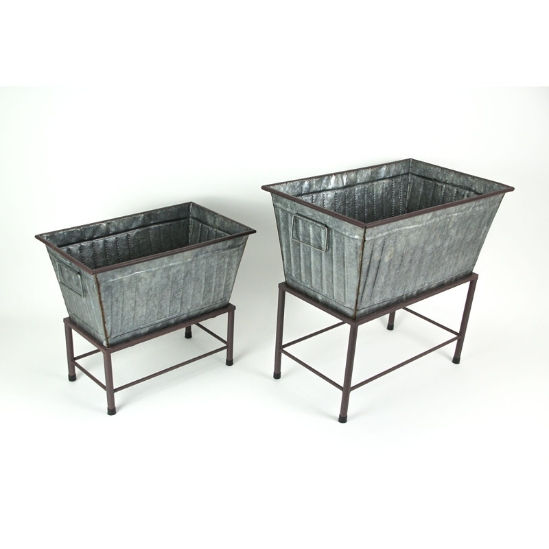 Adamantia Metal Elevated Planter