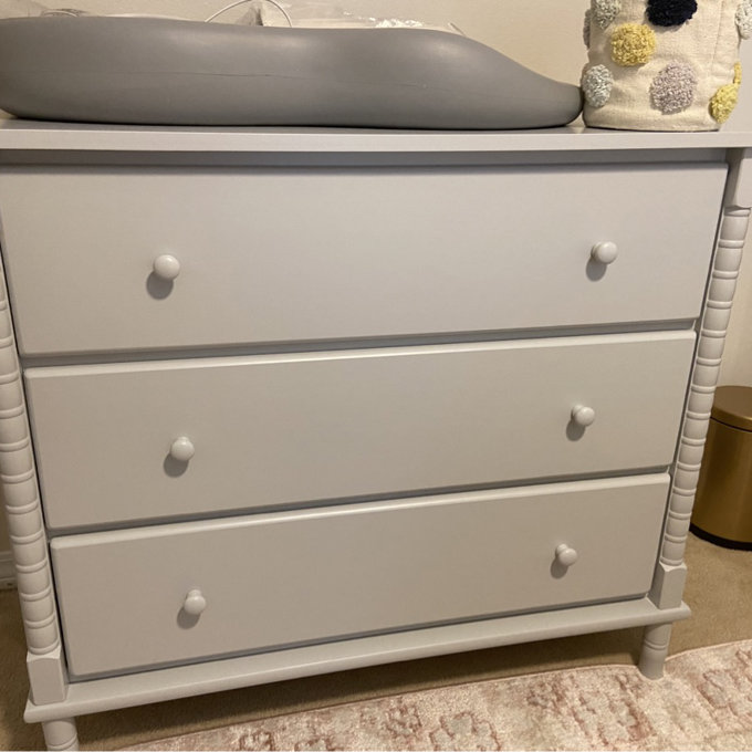 jenny lind dresser fog grey Jenny Lind Spindle 3-Drawer Dresser – DaVinci Baby main image 0