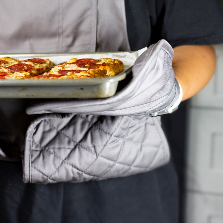 Adjustable with Oven Mitts Built Apron Prep & Savour