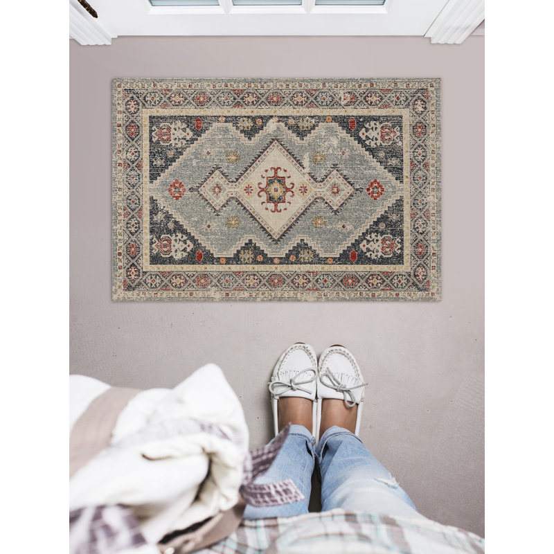 Ambrah Oriental Indoor Rug, Rectangle 2' x 3'