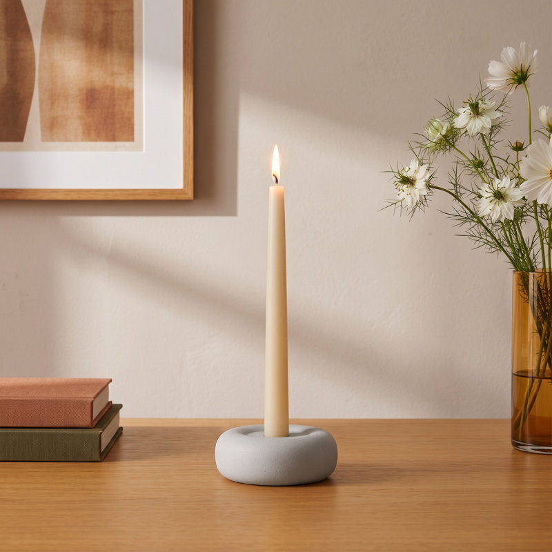 Giedre White Aluminum Candle Holder 1.4H, White