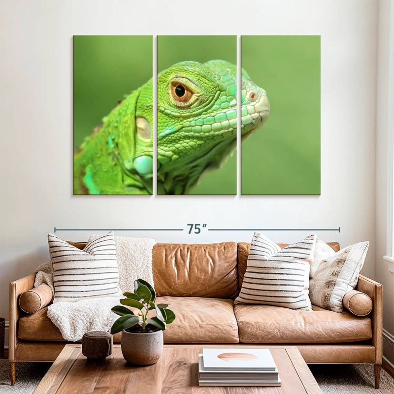 Green Lizard Closeup, 42" H x 65" W