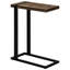 Table d'appoint en bois recyclé brun avec support en métal noir, style moderne pour les collations au salon, longueur 48,4 cm, largeur 24,1 cm, hauteur 63,5 cm. Table d'appoint contemporaine, plateau, structure, utilisation dans la pièce.