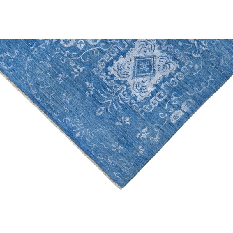 Hand Knotted Wool Area Rug in Blue