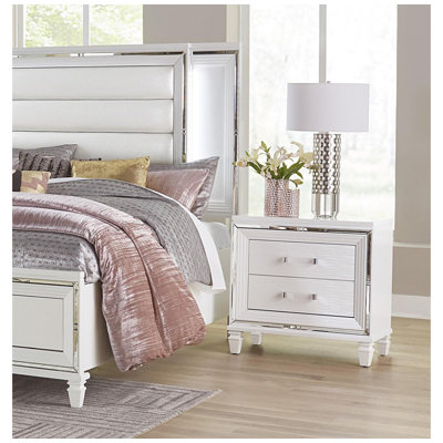 Carnstroan 2 - Drawer Nightstand 