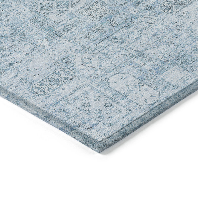Tapis intérieur lavable floral bleu ciel et denim 8 pi x 10 pi HomeRoots