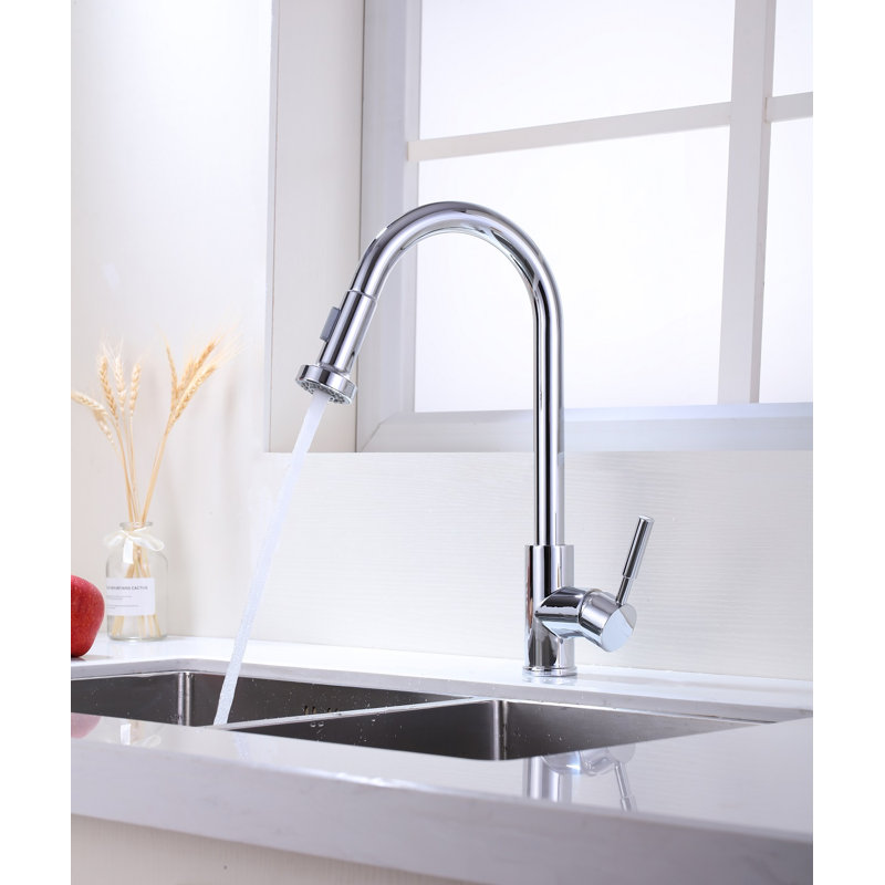 Single Handle Pull Down Sprayer Kitchen Faucet in Chrome, chrome