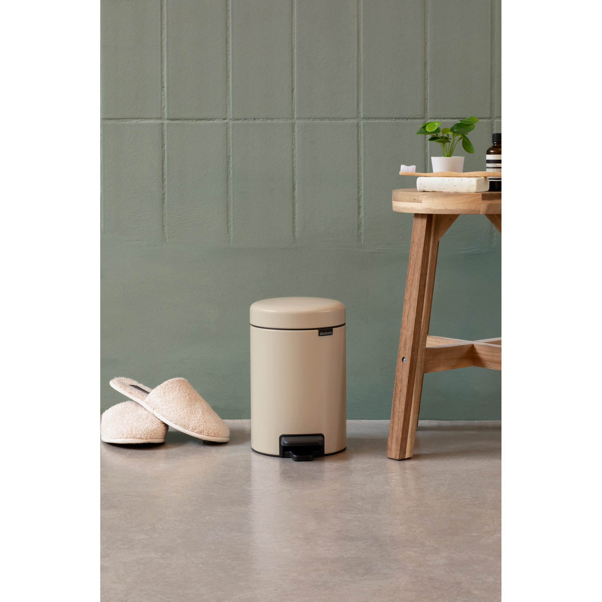 Brabantia NewIcon Step On Trash Can, 0.8 Gallon (3 Liter), Soft Beige