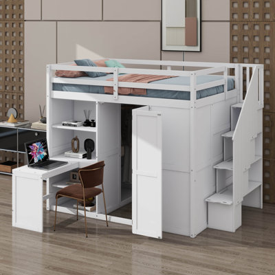 Lit mezzanine double équipé d'une armoire, d'un bureau et de plusieurs étagères