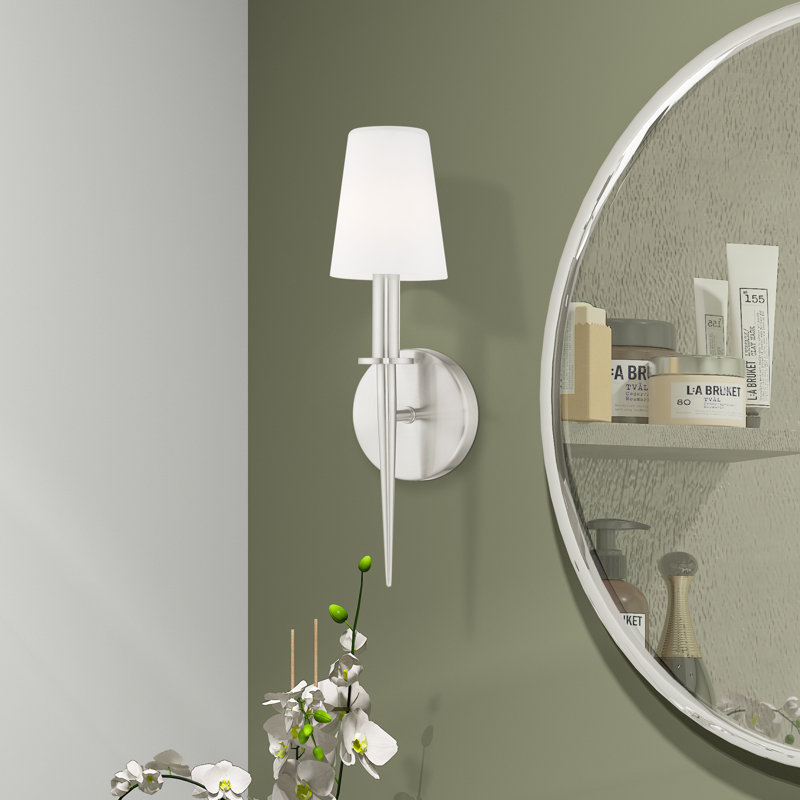 Luminaire mural 1 lumière Witten ADA, H 14,5 po x l 4,25 po x P 3,95 po, Nickel brossé