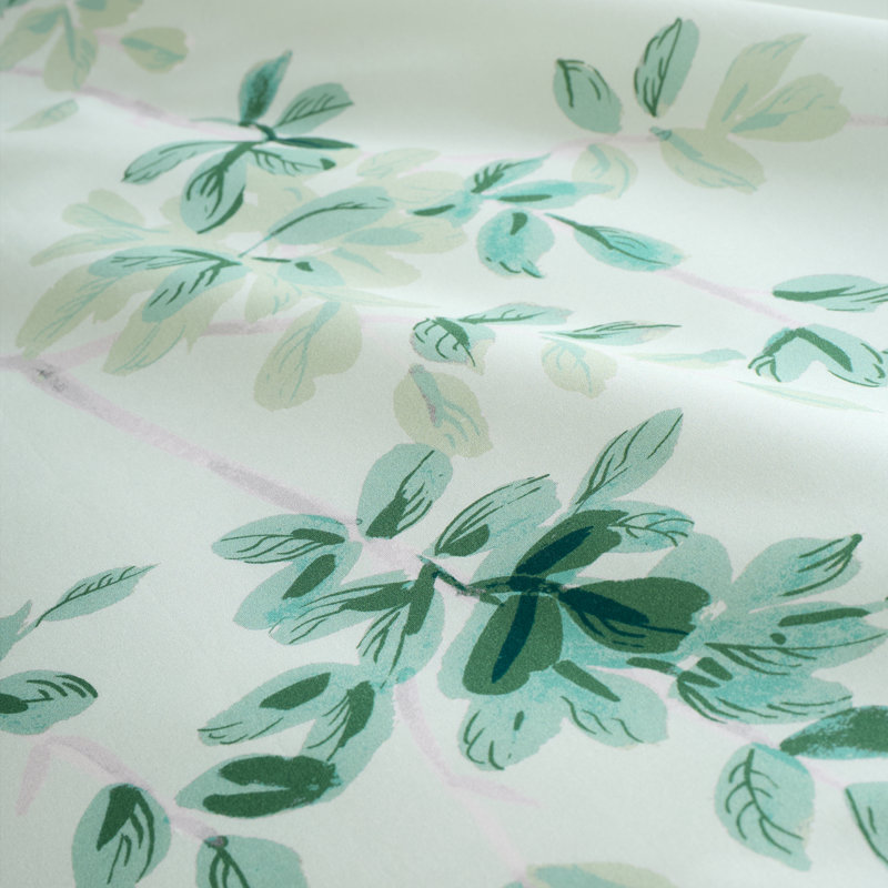 Scenic Leaves Reversible 200 Thread Count Cotton D Cotton Floral Duvet Cover Set with Pillowcases Included