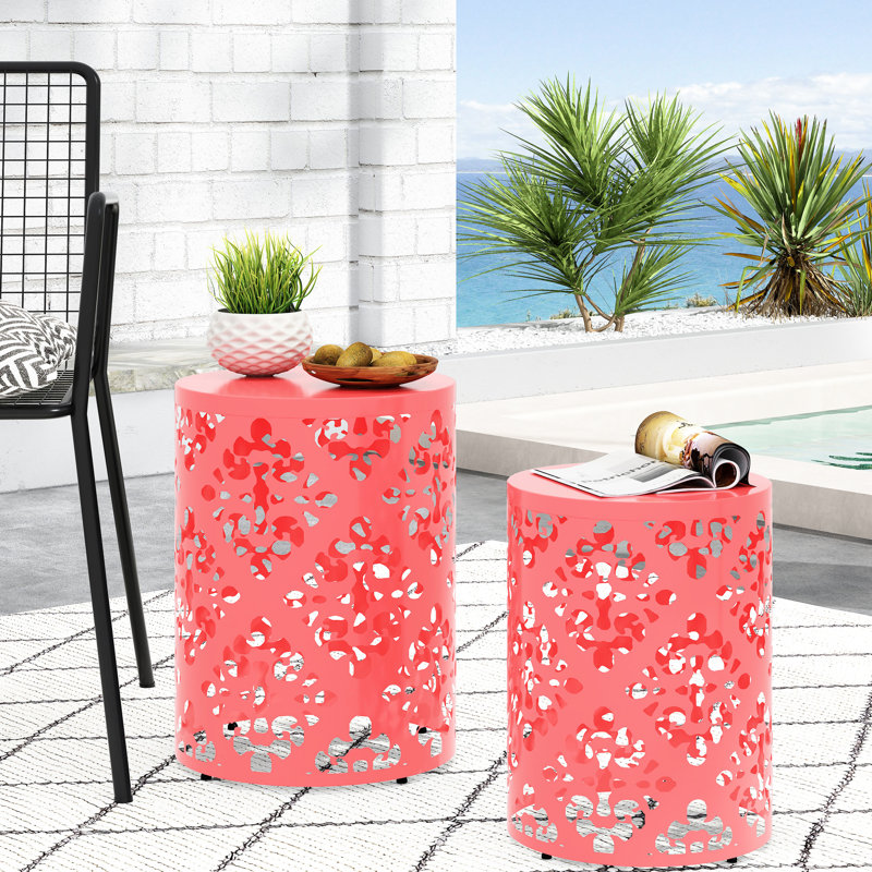 Élégantes tables de bout en métal S / 2, conception en fer découpé pour le style, couleur corail, structure thermolaquée, sans assemblage, paire de tables 13,75 x l 13,75 x P 18,00h et 11,75 x 11,75 x 15,75h, moderne