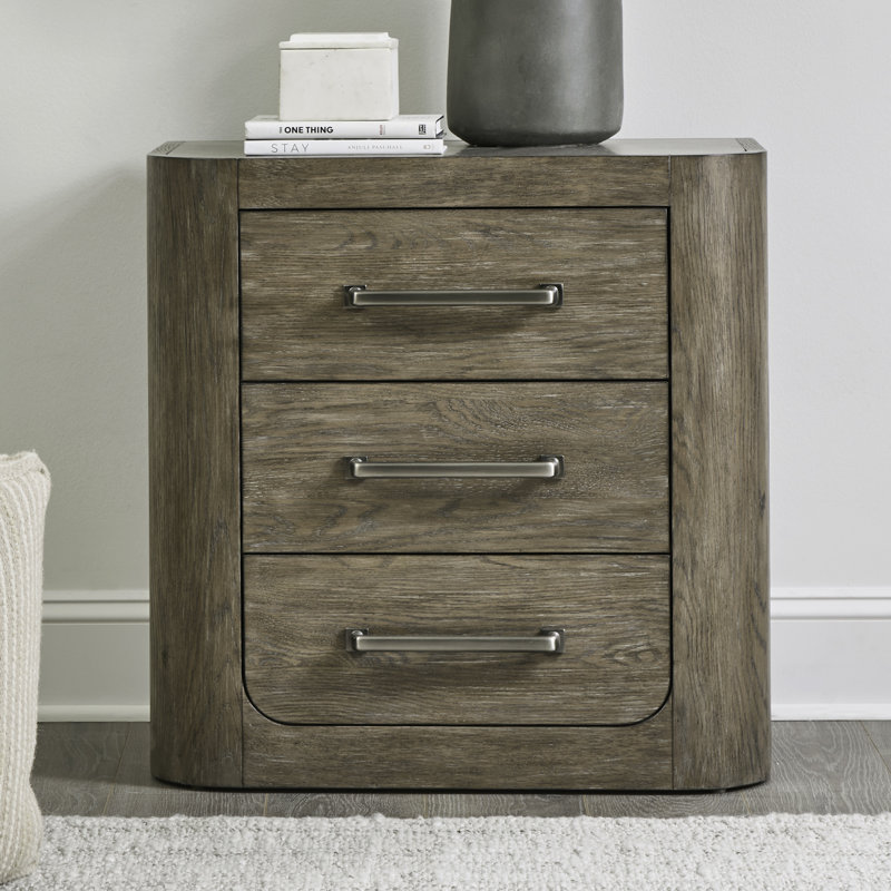 Shaly Two Nightstand Bedroom Set