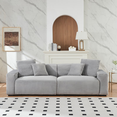 Spacious 4-Seat Sofa With 4 Throw Pillows, Perfect For Comfort And Style In Modern Living Rooms