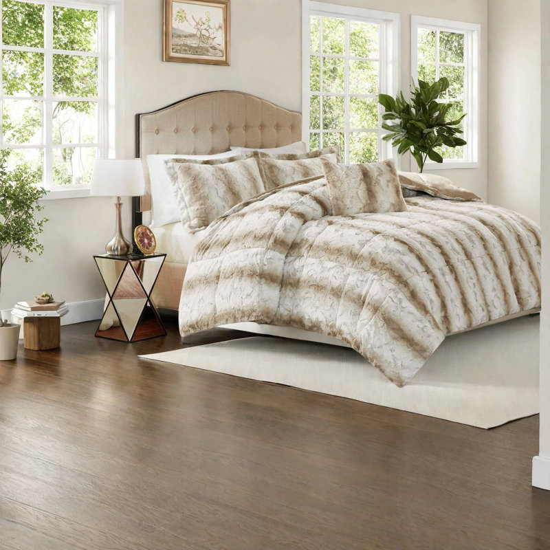 Luxurious Faux Fur Bedding Sets, Polyester, Modern Comfort, Home Use