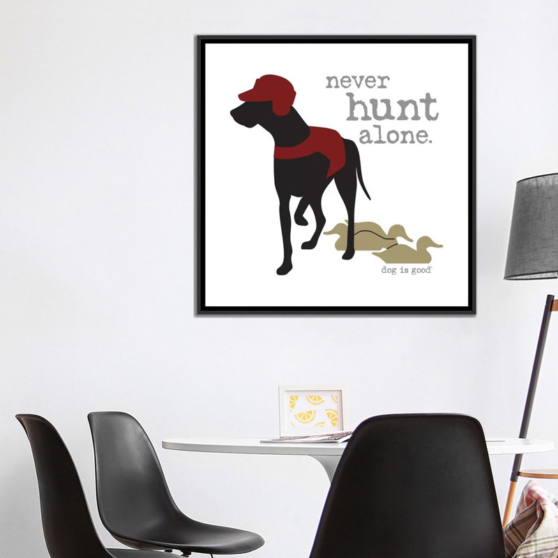 « never hunt seule », reproduction sur toile, H 37 po x l 37 po x P 1,5 po, Toile avec cadre flottant noir, Pas de tapis