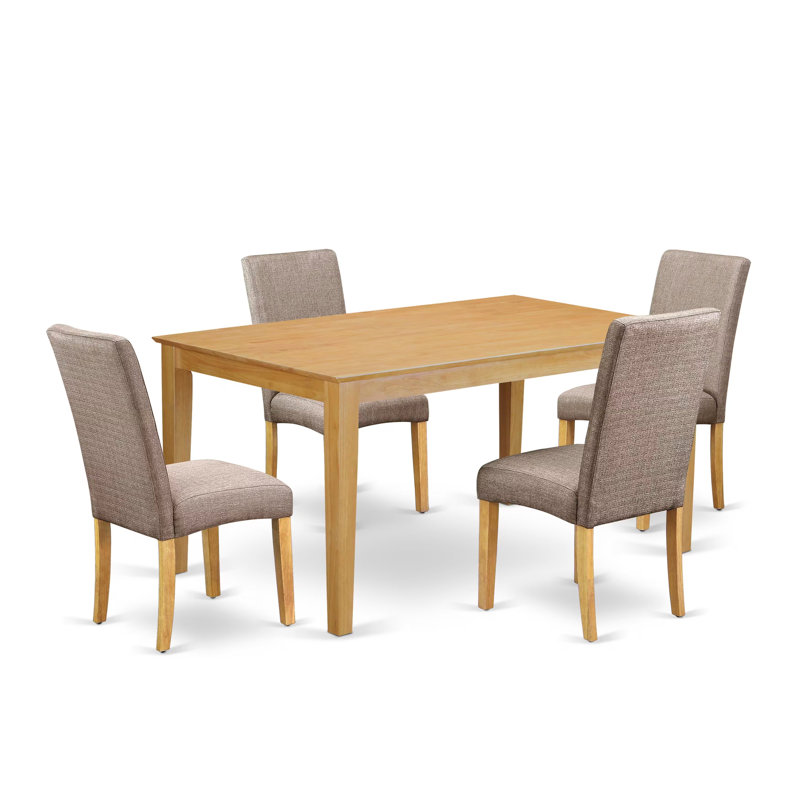L'ensemble de mobilier de salle à manger 5 pièces comprend une table de salle à manger rectangulaire et 4 chaises Parson rembourrées en tissu kaki foncé, chêne