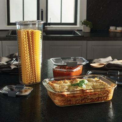 Rubbermaid Brilliance Glass Food Storage Containers, Set of 3 Food Containers with Lids
