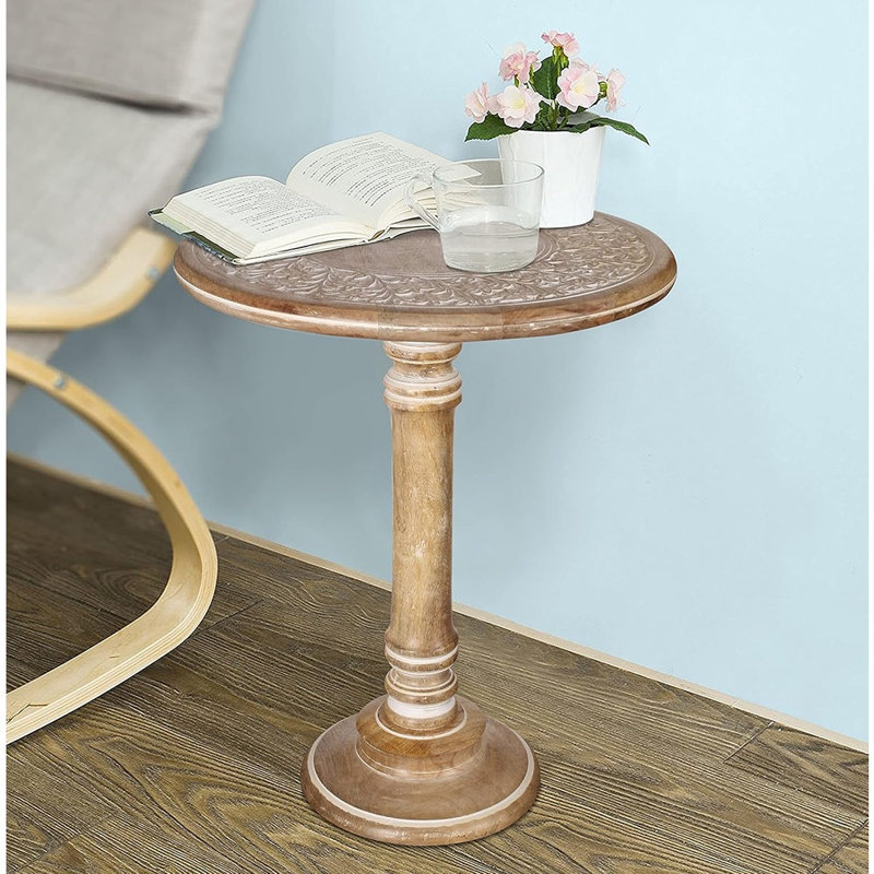 Table de bout Carved