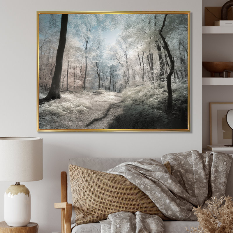Ryiah Snow, arbres couverts sur toile, H 12 po x l 20 po x P 1 po, Cadre flottant doré