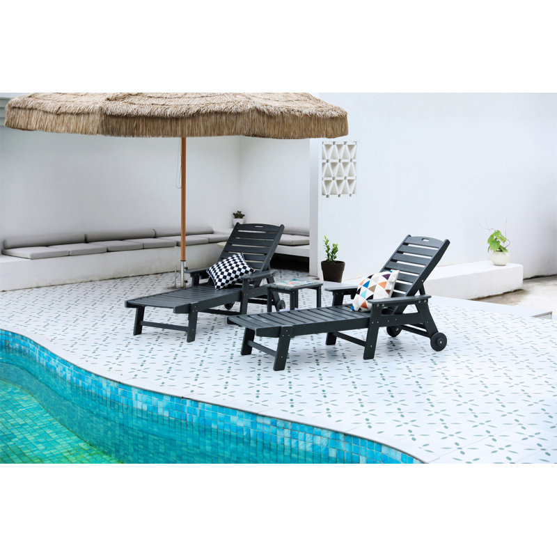 Lounge Chair With Side Table, Gray