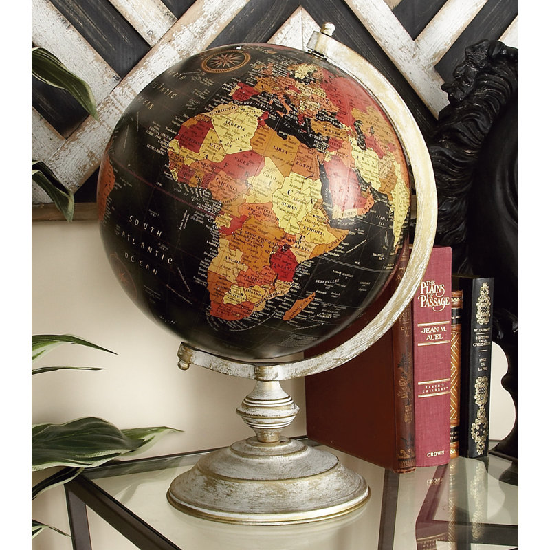 Globe terrestre en métal