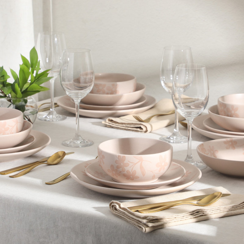 Ensemble d'assiettes et de bols Gibson Home Admiral, ensemble de vaisselle floral 16 pièces, ensemble de vaisselle en grès rose, assiettes à dîner, assiettes à salade, bols à pâtes et bols à céréales