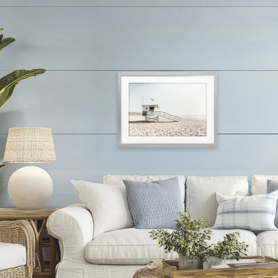 «Lifeguard Hut Sunny Day», reproduction sous verre encadrée, conception de Sissi et Seb