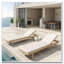 Chaise longue en bois avec coussin
