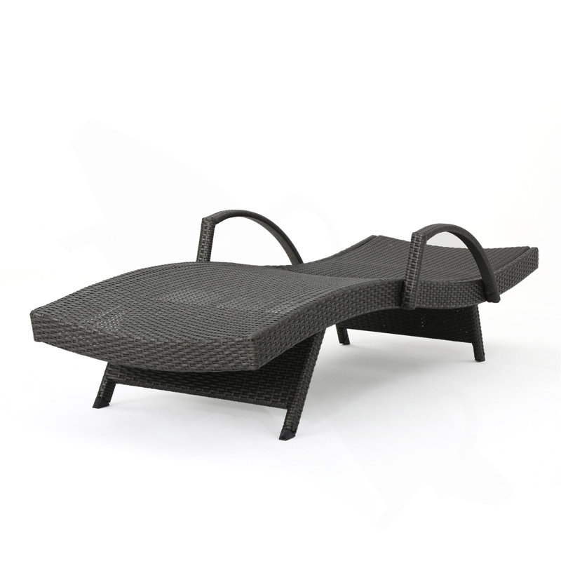 Chaise longue en osier PE avec accoudoirs