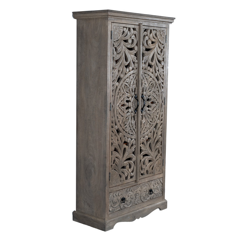 Armoire Oidhche, Gris fumée