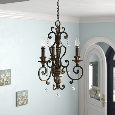 Lustre classique / traditionnel à 3 lumières de style bougie avec détails en cristal Nyah