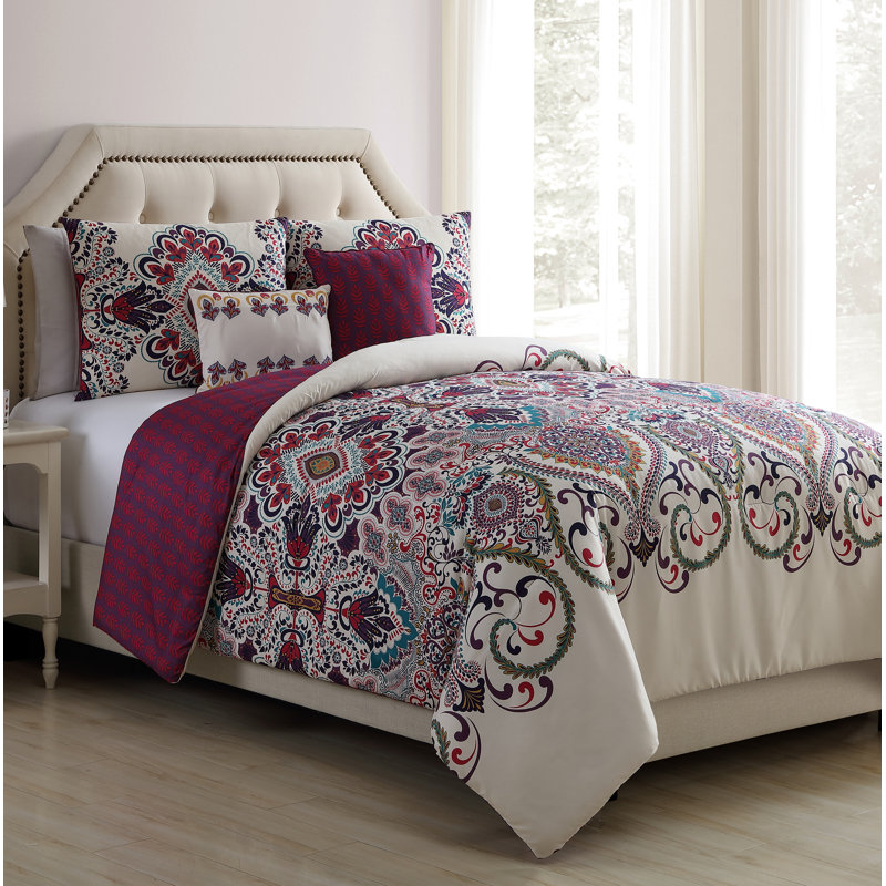 Badminton Modern & Contemporary Polyester Standard Floral Comforter, King Comforter + 2 King Shams + 2 Throw Pillows, Red