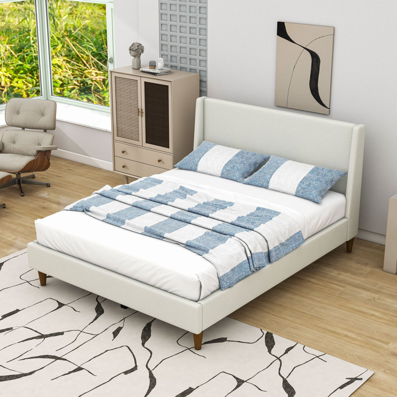 Lit plateforme tapissier en bois avec pieds en bois, Grand
