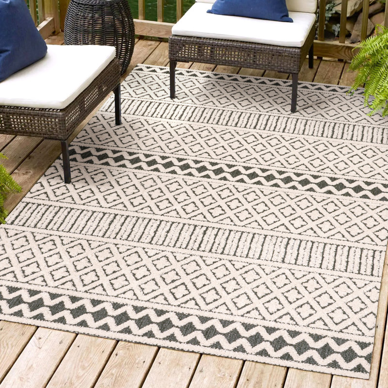 Hiiaka High-Low Modern Trellis Geometric Cream/Black Indoor/Outdoor Rug, Rectangle 5' x 8'