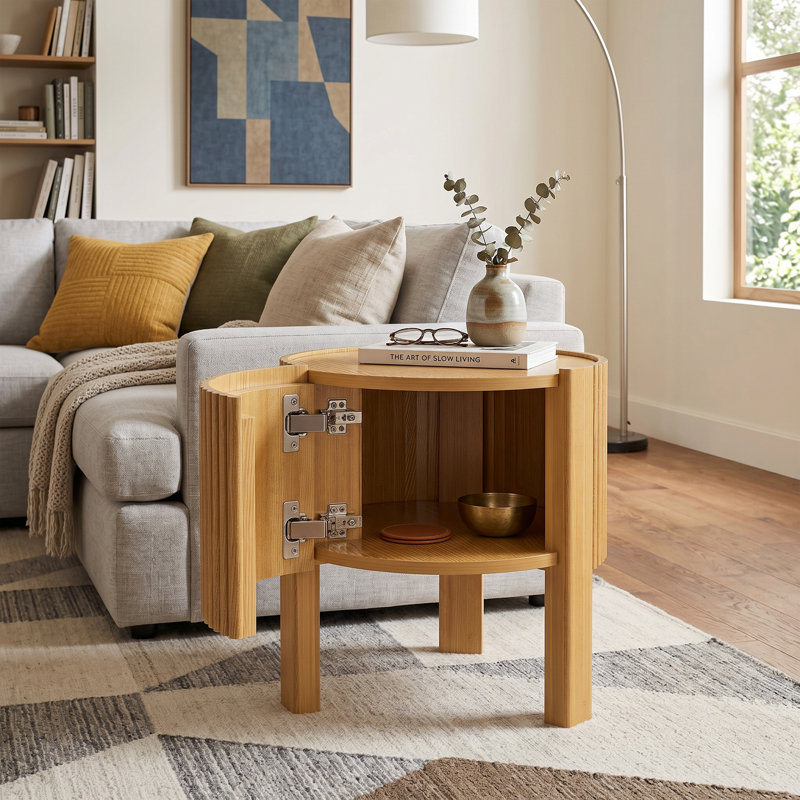 Table d'appoint ronde cannelée de 19,6 po avec rangement Natura pour le salon Wood Bois d'hévéa durable Door Porte à fermeture en douceur Texture Texture cannelée verticale élégante
