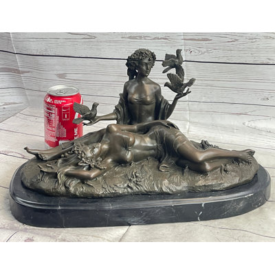 Figurines et sculptures Tayley