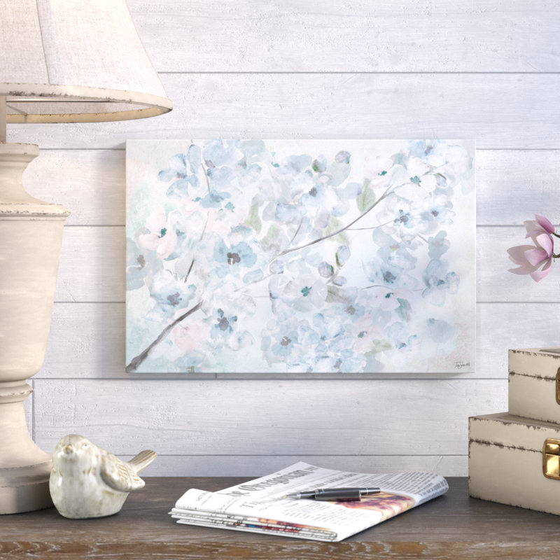 «Watercolor Blue Blossoms II» par Tre Sorelle Studios - reproduction d'art sur toile tendue, H 32 po x l 48 po