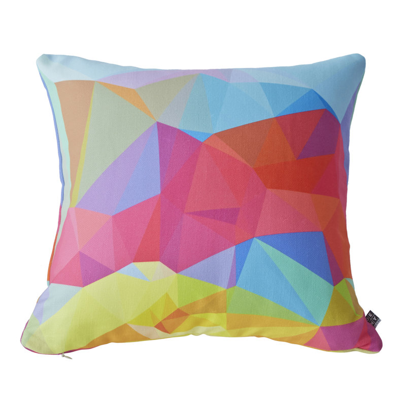 Coussin Three of the Possessed Crystal Crush, 18 po x 18 po