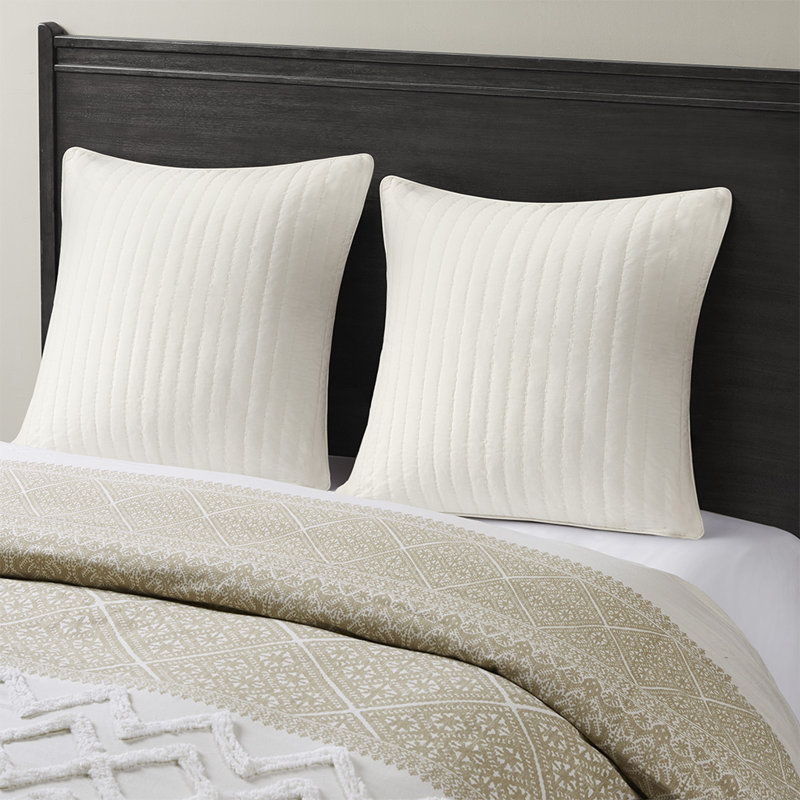 Taie décorative européenne en coton matelassé Gracie Mills Johnny Farmhouse Chic, Blanc