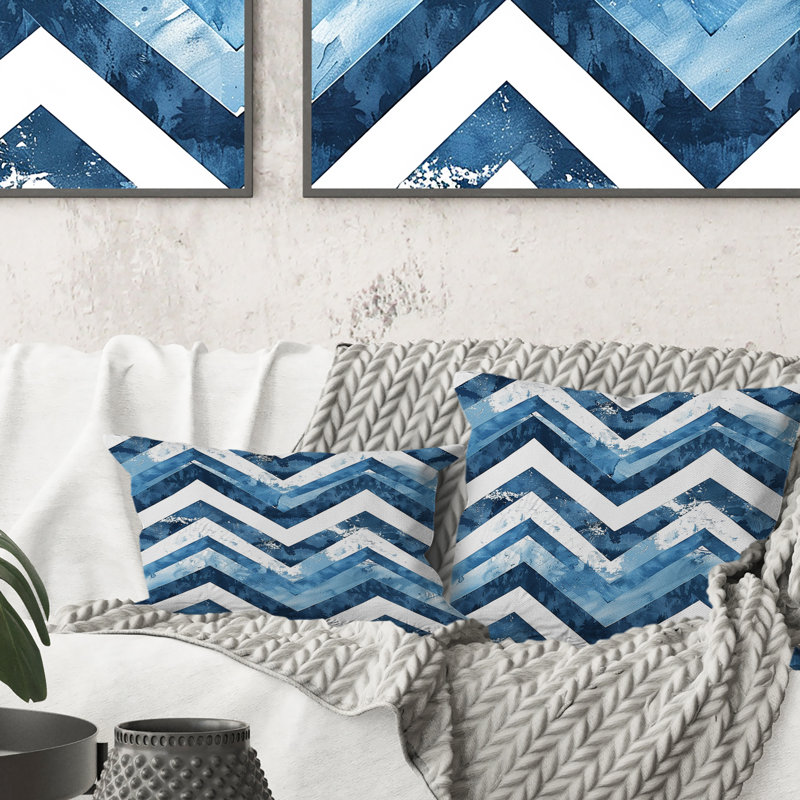 Chevron Charm I - Chevron Lumbar Pillow, Blanc / Bleu