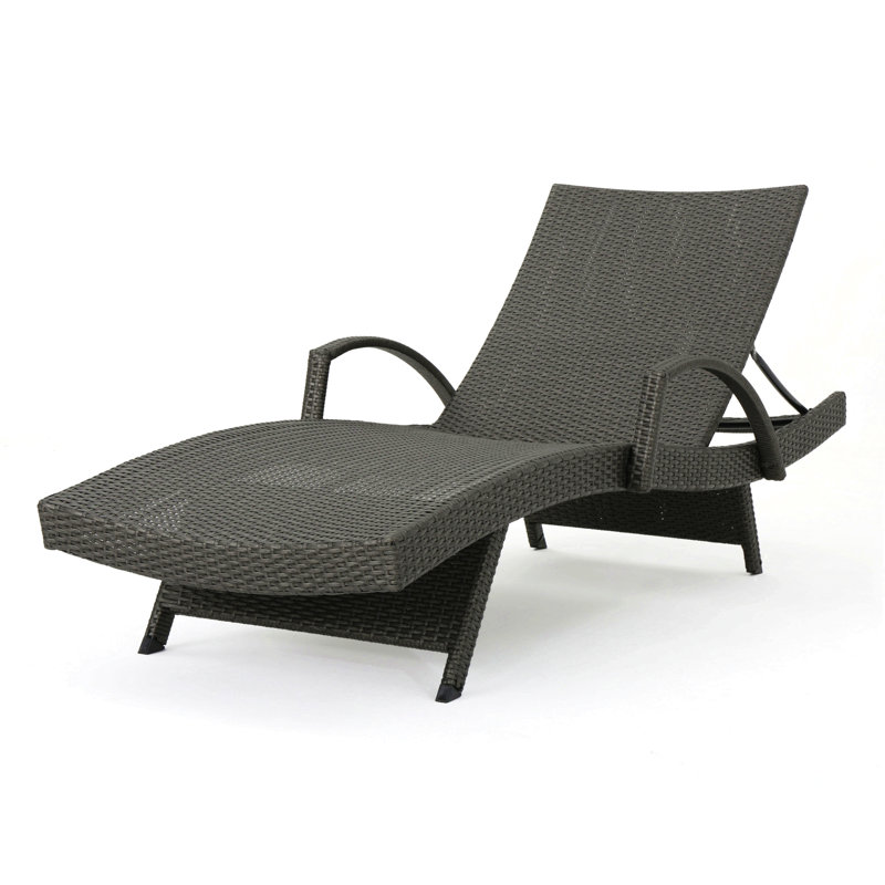 Chaise longue en osier avec accoudoirs pour patio Pe